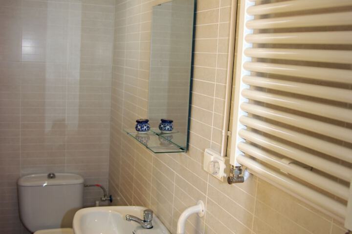 Room 18 of 21