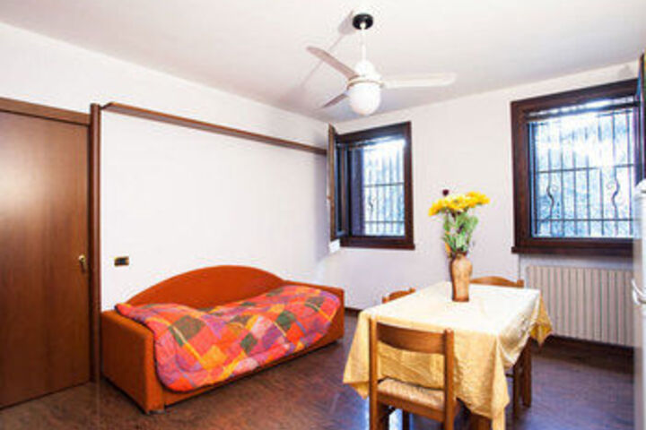 Room 283 of 320