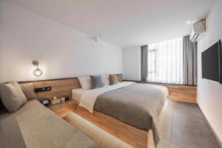 Room 21 of 23