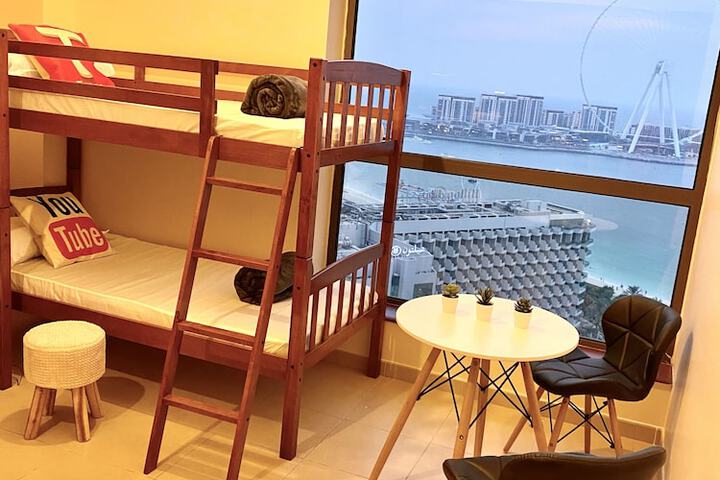 Room 10 of 13