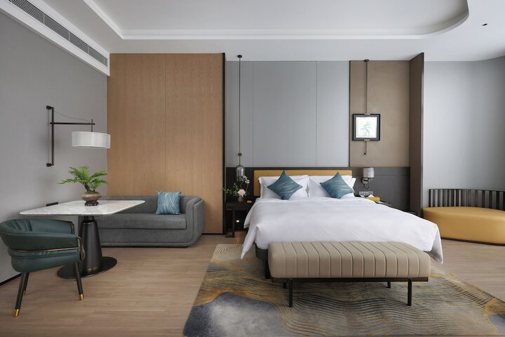 Room 9 of 64
