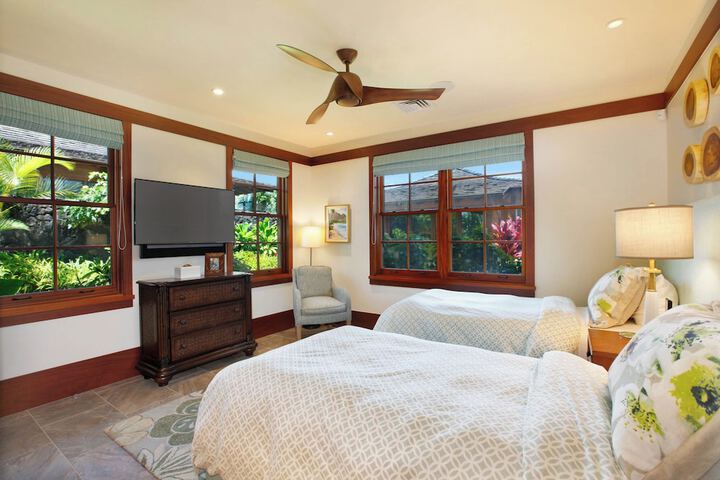 Room 140 of 546