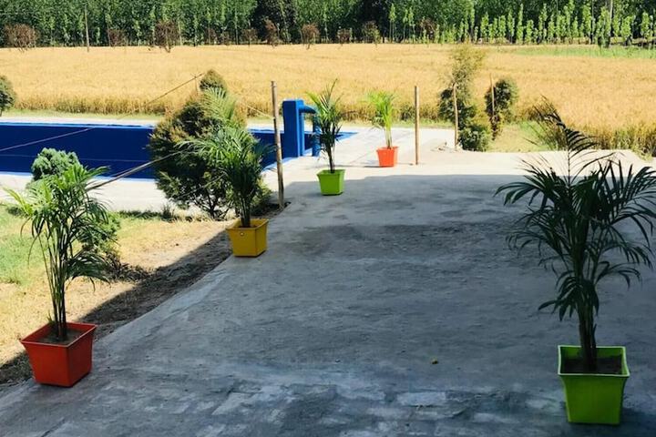 Pool 14 of 24