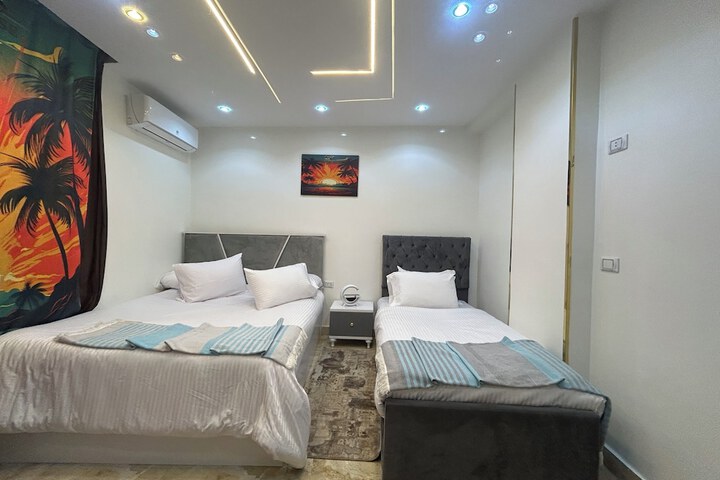 Room 34 of 79