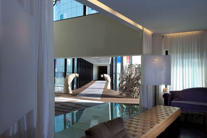 Hotel Interior 4 of 139