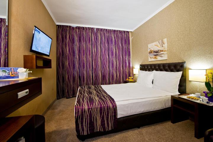 Room 9 of 59