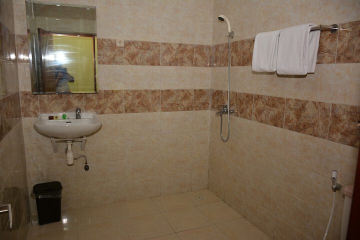Room 79 of 122