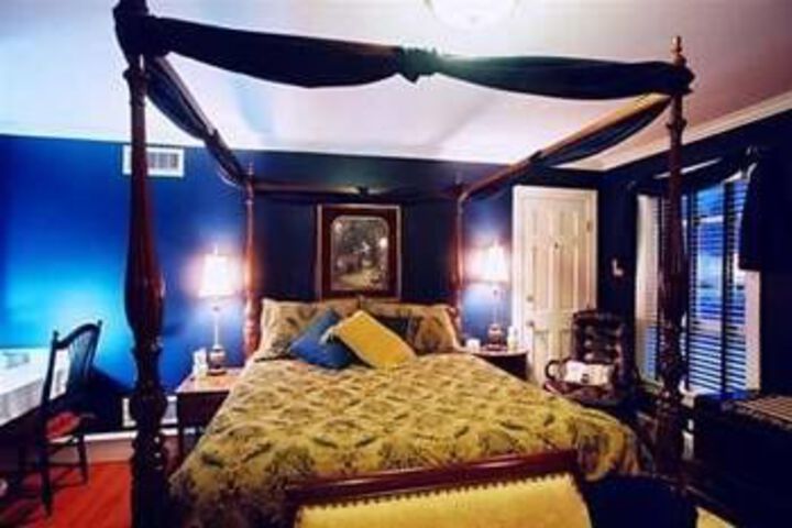 Room 6 of 22