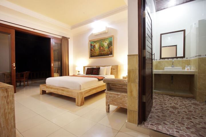 Room 38 of 213