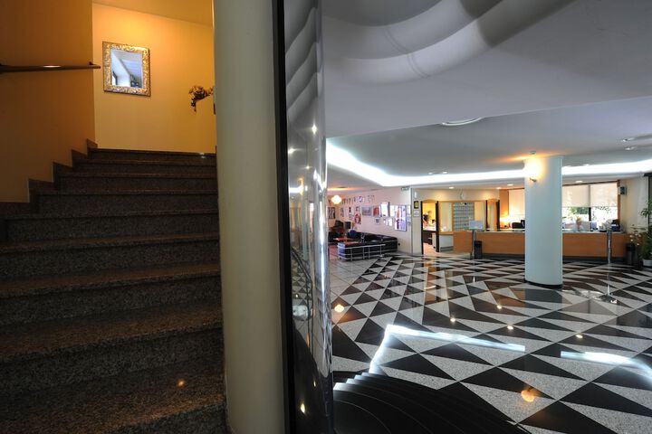 Hotel Interior 5 of 79