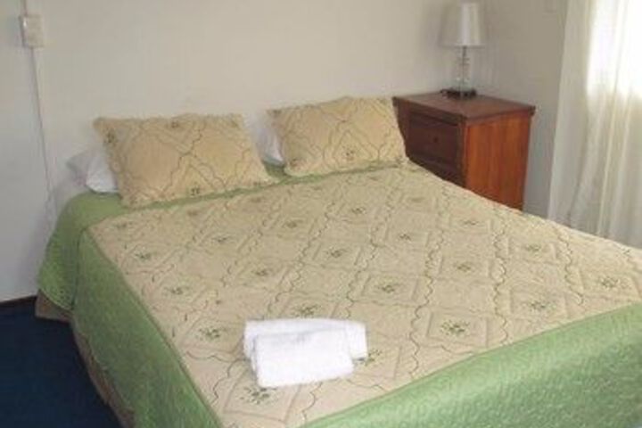 Room 13 of 28