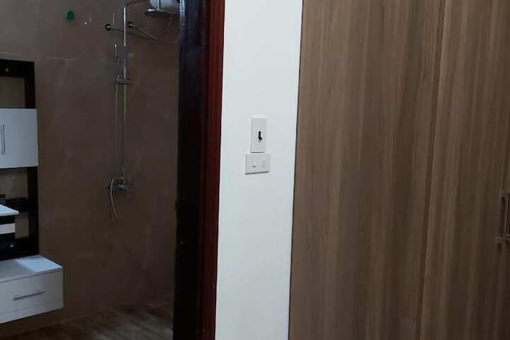 Room 21 of 35