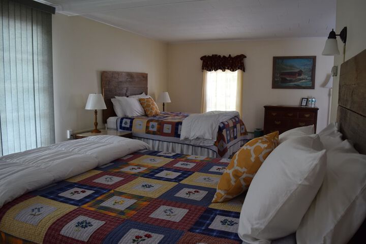 Room 25 of 63