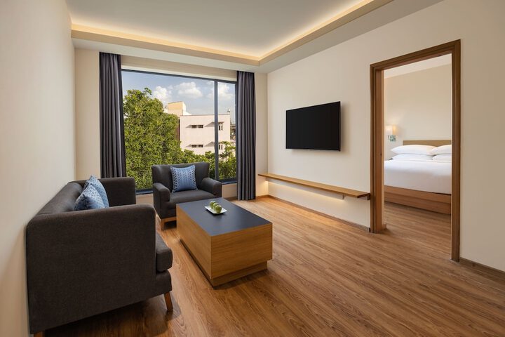 Room 3 of 29