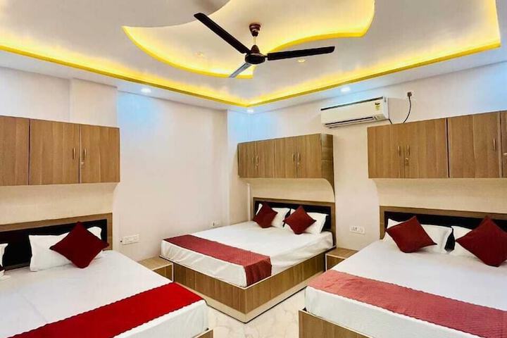 Room 4 of 22