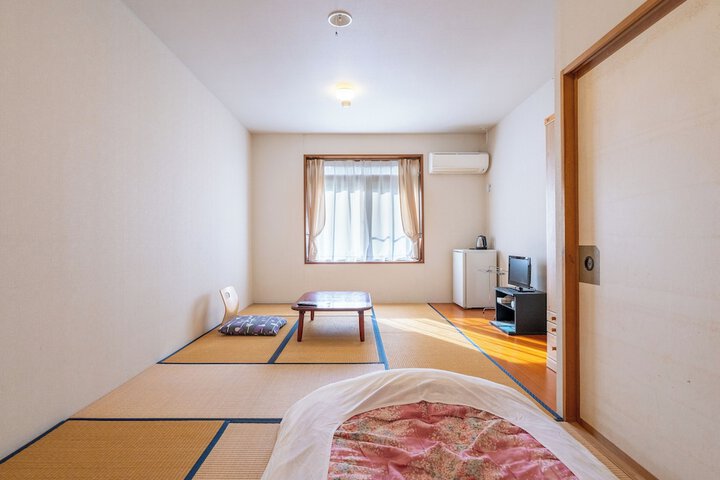 Room 7 of 26