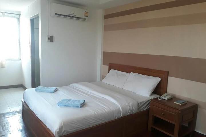 Room 9 of 51