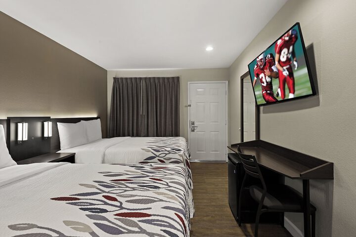 2 Double Beds (6 of 6)