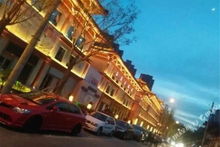 Hotel 5 of 7
