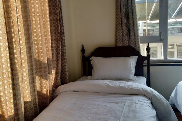 Room 37 of 66
