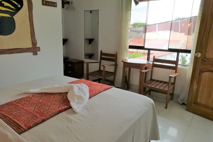 Room 17 of 36