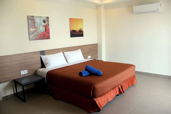 Room 4 of 31