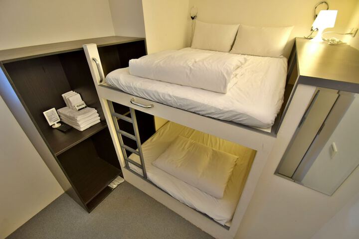 Room 9 of 44
