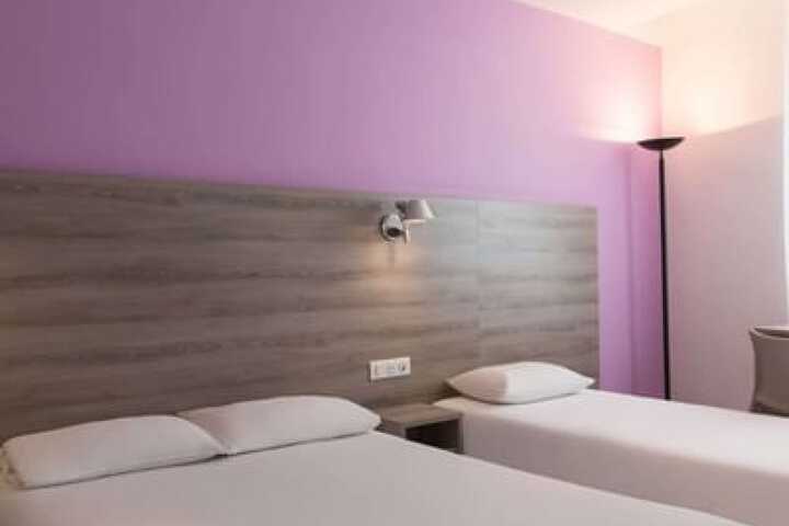 Room 18 of 65