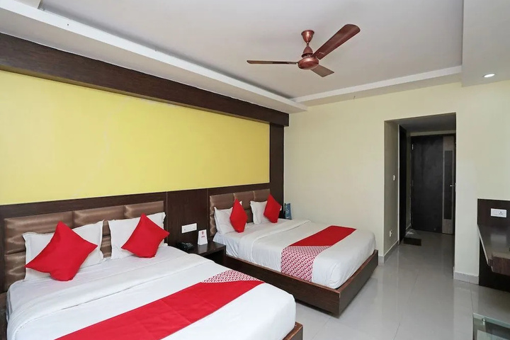 Room 3 of 16