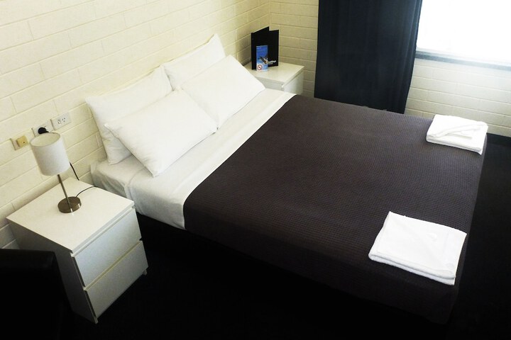 Room 4 of 21