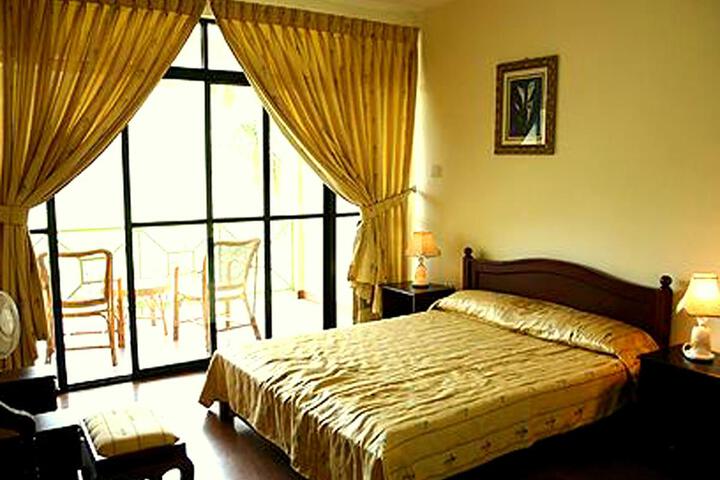 Room 4 of 5