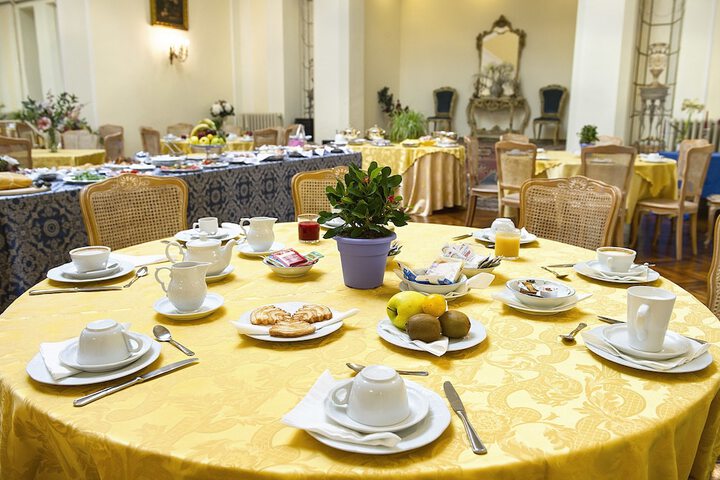 Breakfast/Coffee Service 37 of 49