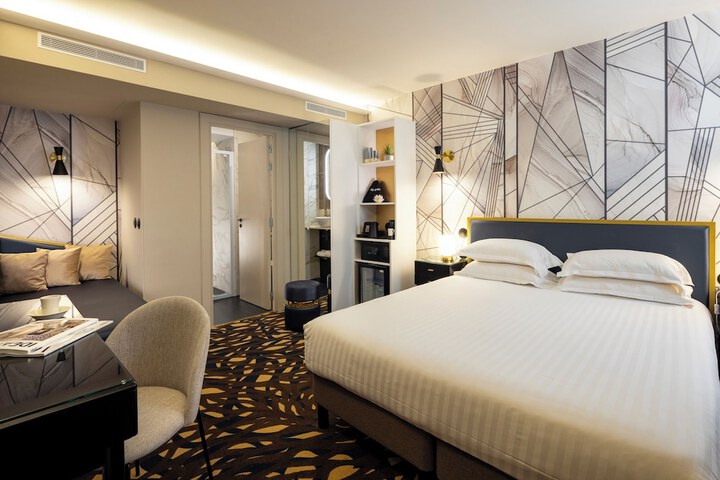 Room 60 of 120