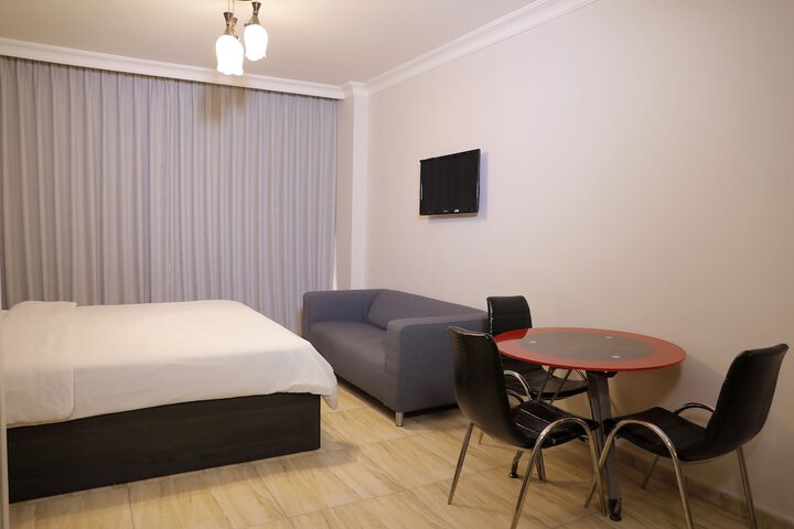 Room 10 of 21