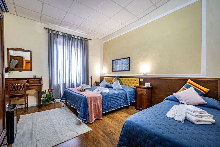 Room 11 of 68