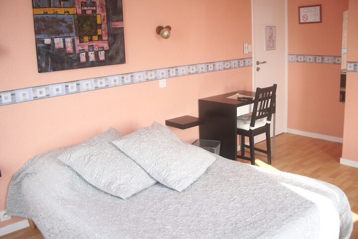 Room 8 of 31