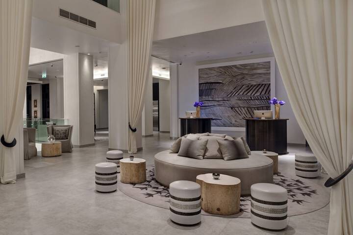 Hotel Interior 9 of 73
