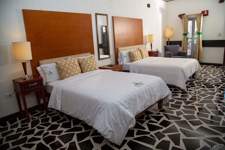 Room 11 of 27