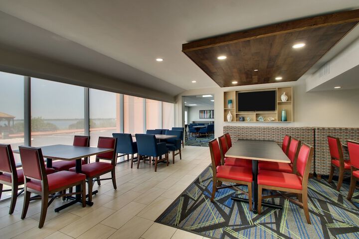 Breakfast/Coffee Service 35 of 59