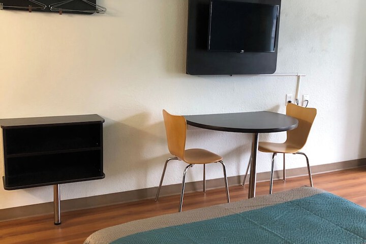 Room 14 of 29