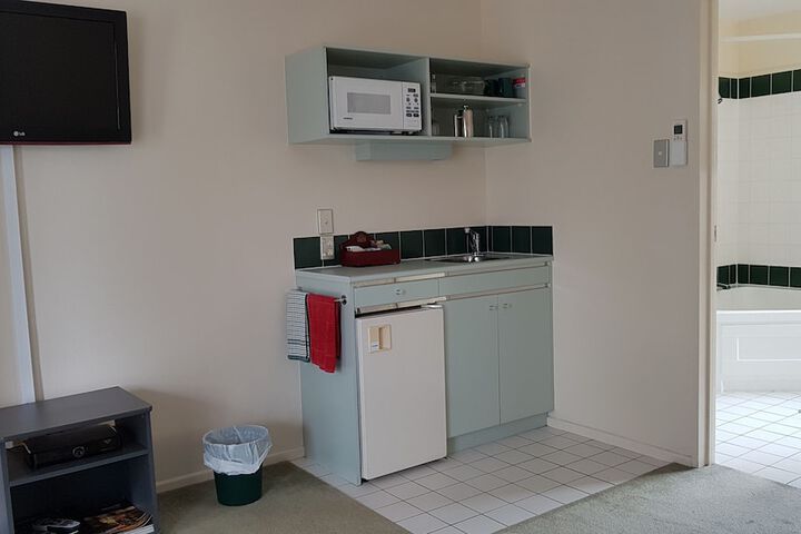 Room 32 of 52