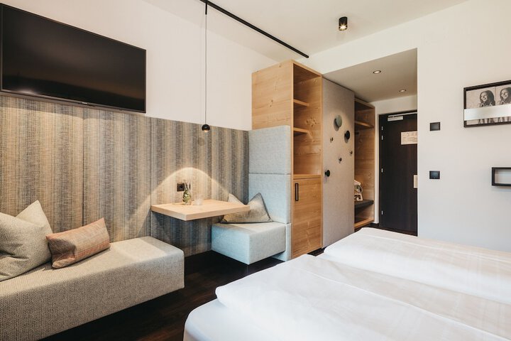 Room 36 of 155