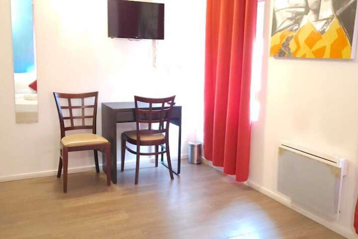 Room 52 of 158