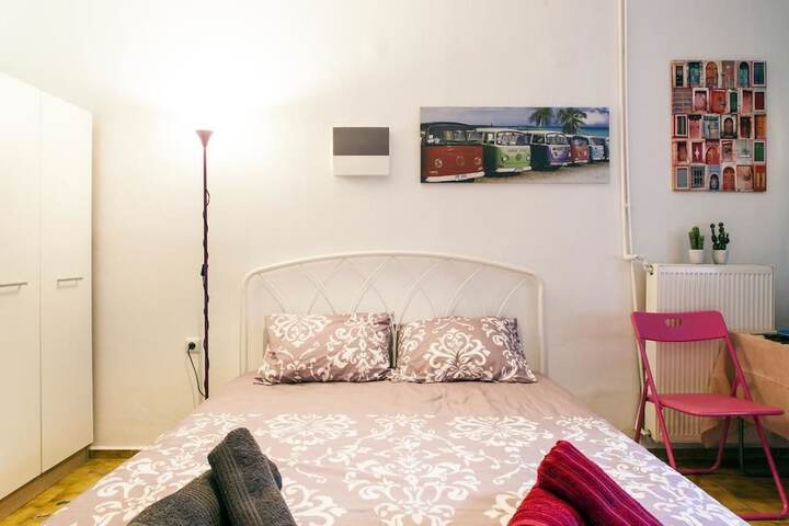 Room 3 of 19