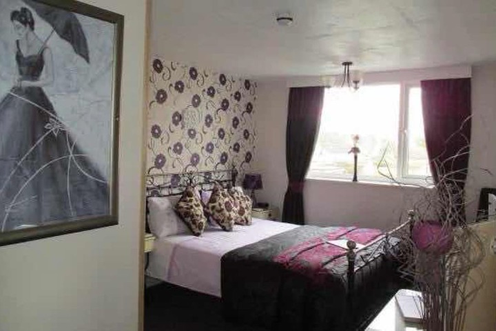 Room 5 of 26