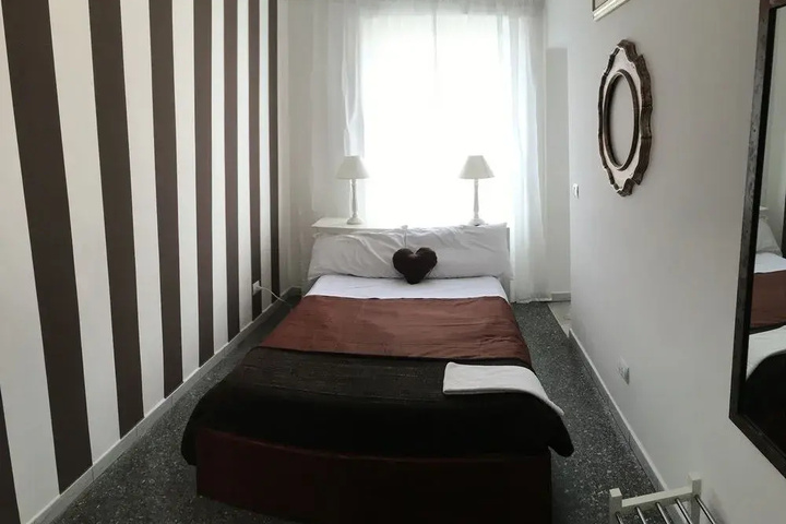 Room 3 of 13