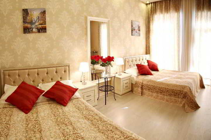 Room 3 of 8