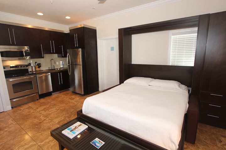 Room 9 of 159