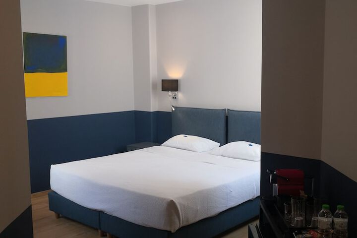Room 55 of 112