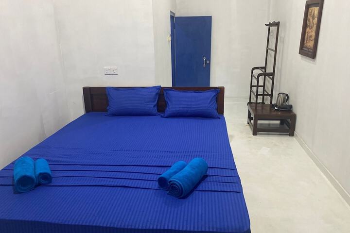Room 16 of 47